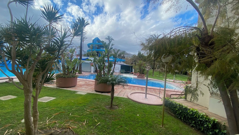 Apt In Benal Beach Resort, Wifi, 100m From Beach
