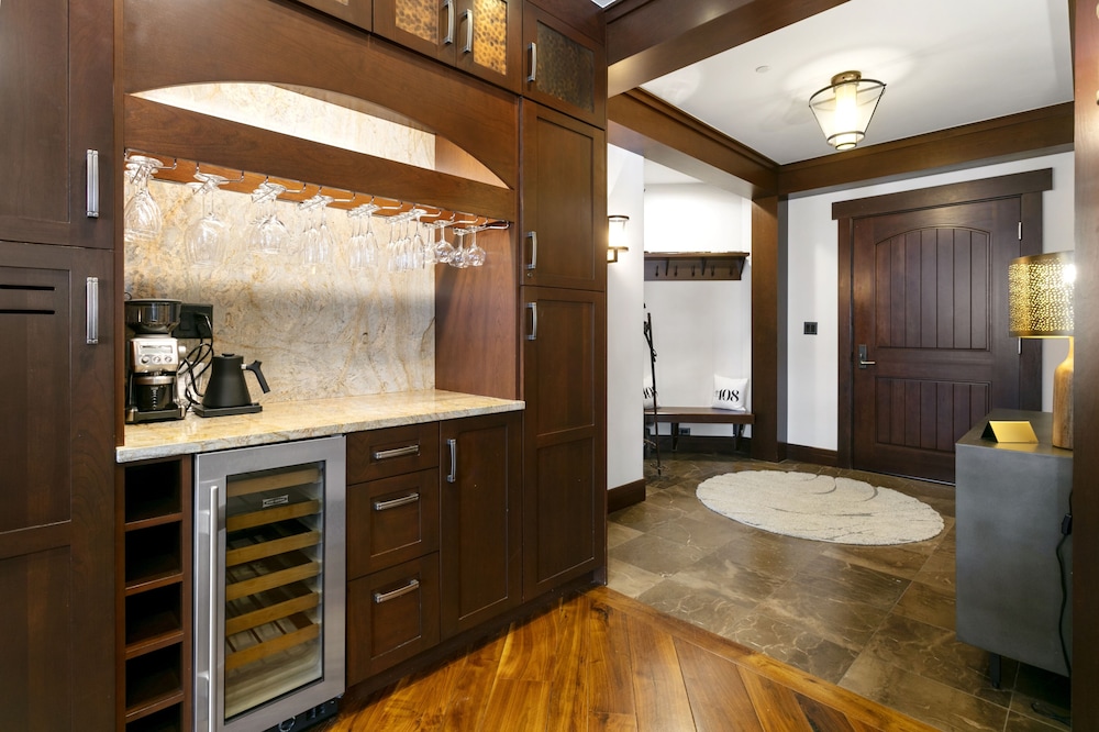 Flagstaff Lodge at Deer Valley Resort - Three Bedroom Residence #408 3 Condo