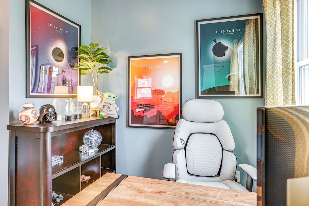 Close to Trails & Town! Artsy Apt in Frankfort