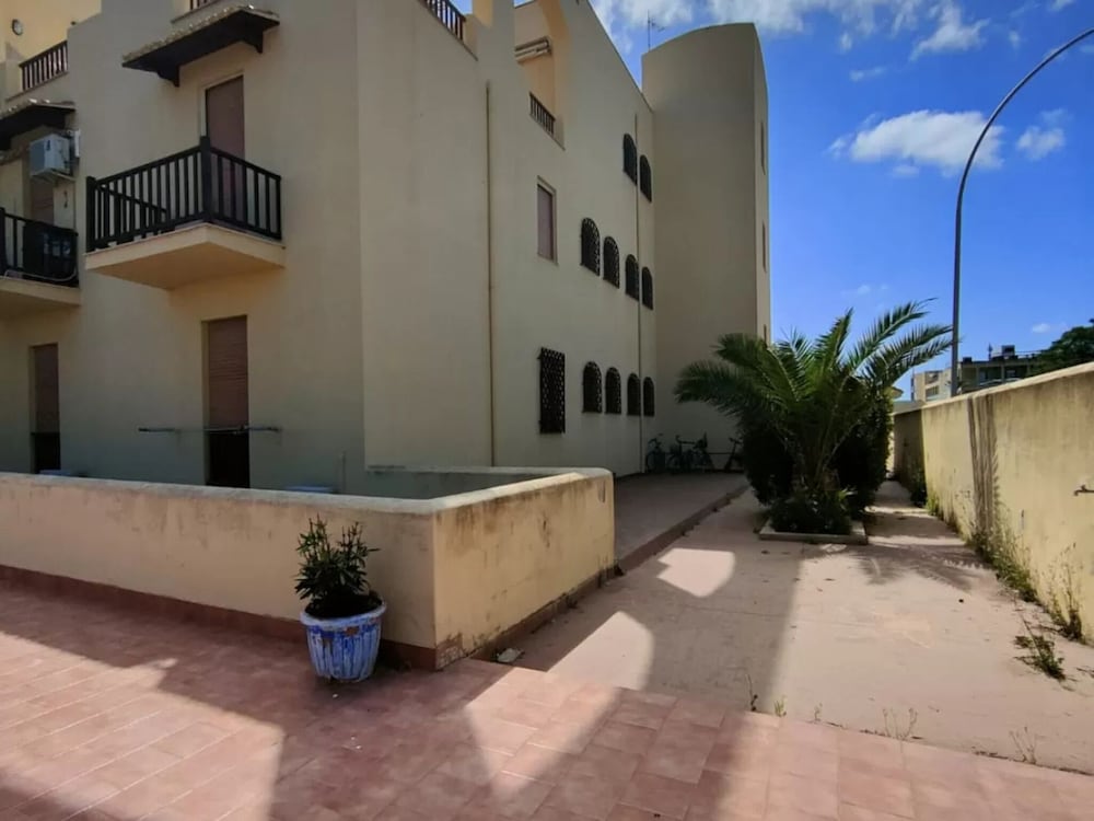 Cozy Apartment Near Alghero's Seafront
