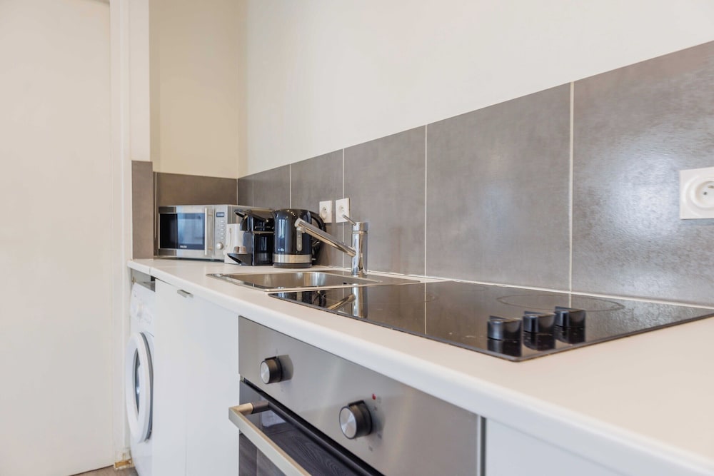 Cosy Apartment 4P- Levallois /anatole France view 5