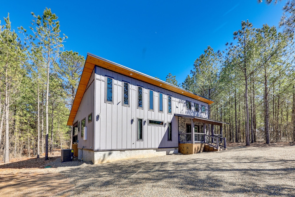 Near New Casino: Broken Bow Cabin w/ Hot Tub view 5