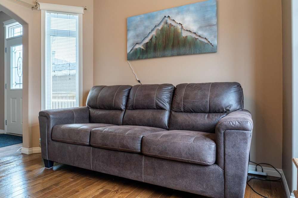 Prairie Oasis No Service Fees BBQ Patio TV