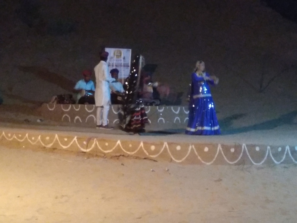 Umaid Safaris & Desert Lodge