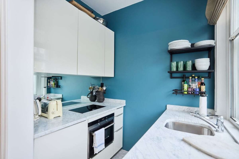 The Chelsea Gem - Charming 1bdr With Balcony