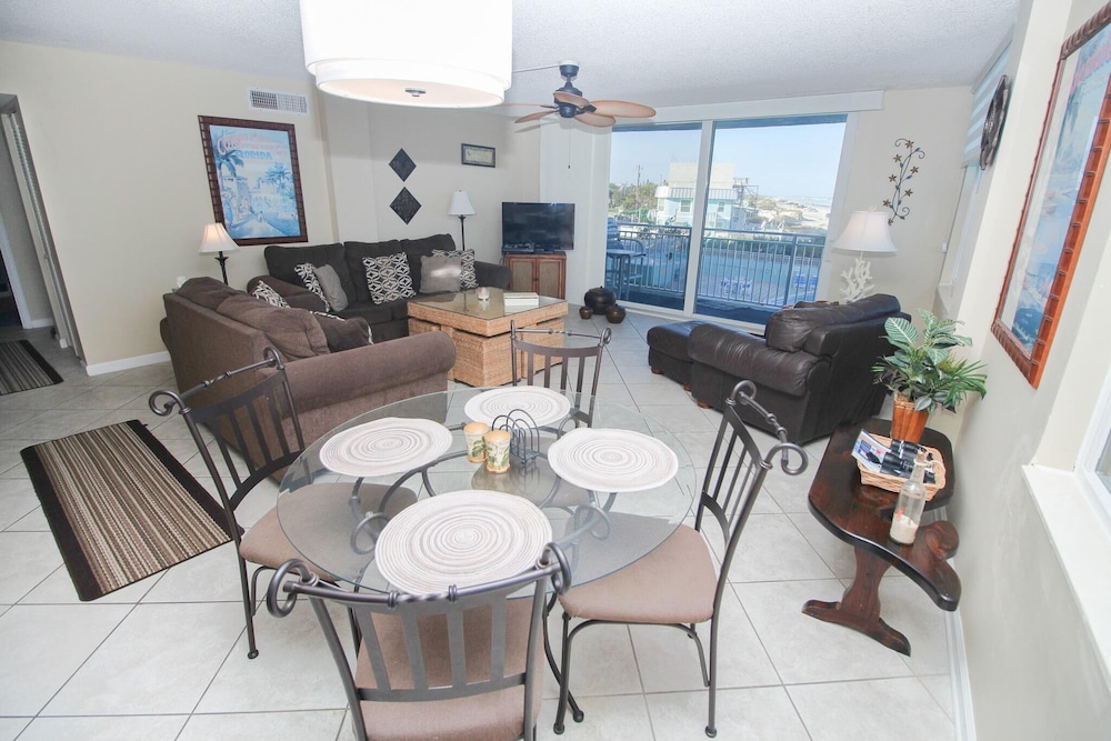 Coronado Towers 201