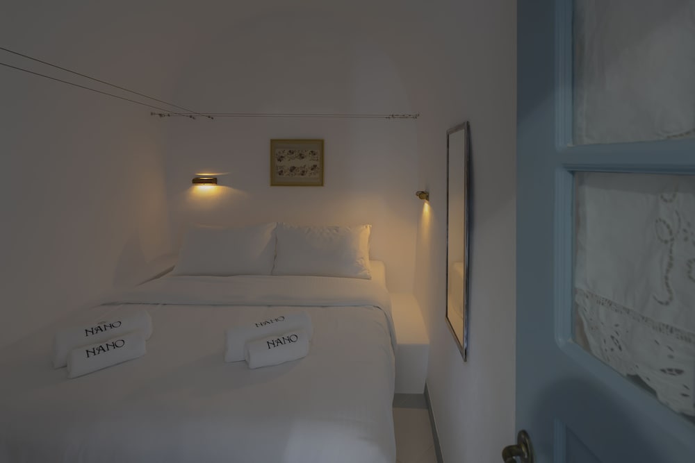 Nano Oia Villas photo 4