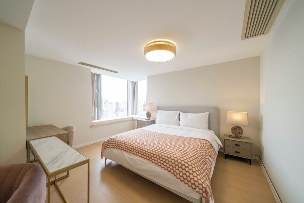 Tyms 3BR Duplex APT Xujiahui Shanghai
