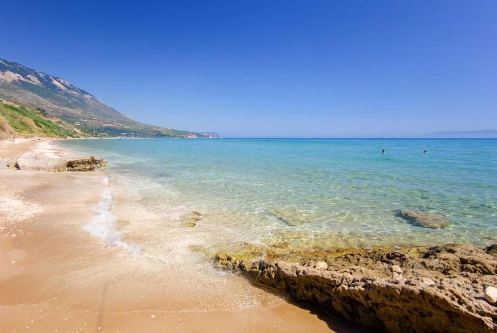 Villa Ionian Rose in Afrato
