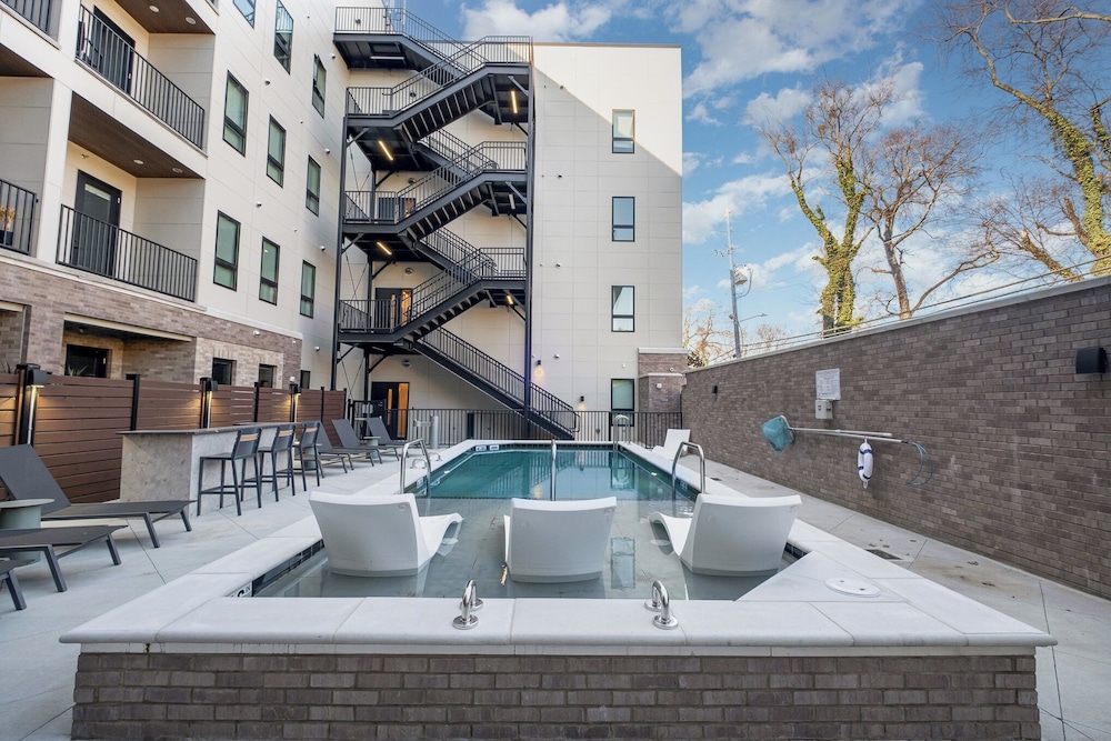 Harmony Outpost-pool & Gym-4 Mins To Broadway