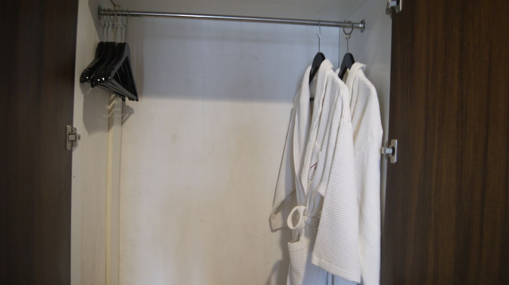 Cebu Vacations - MJ Hotel  Suites - Property Image 2