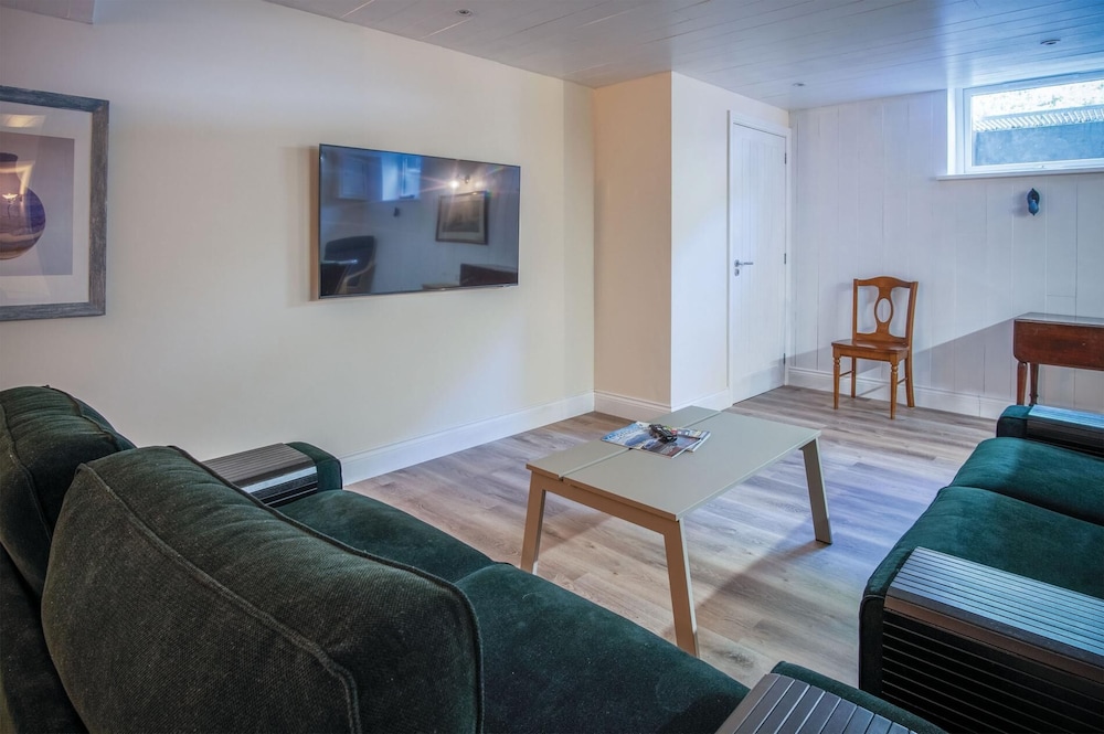 Rainbow Leap - 5 Bed Holiday Home - Saundersfoot