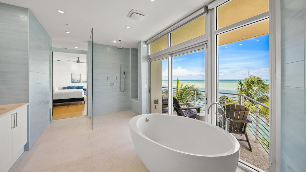Endless Horizon in Siesta Key
