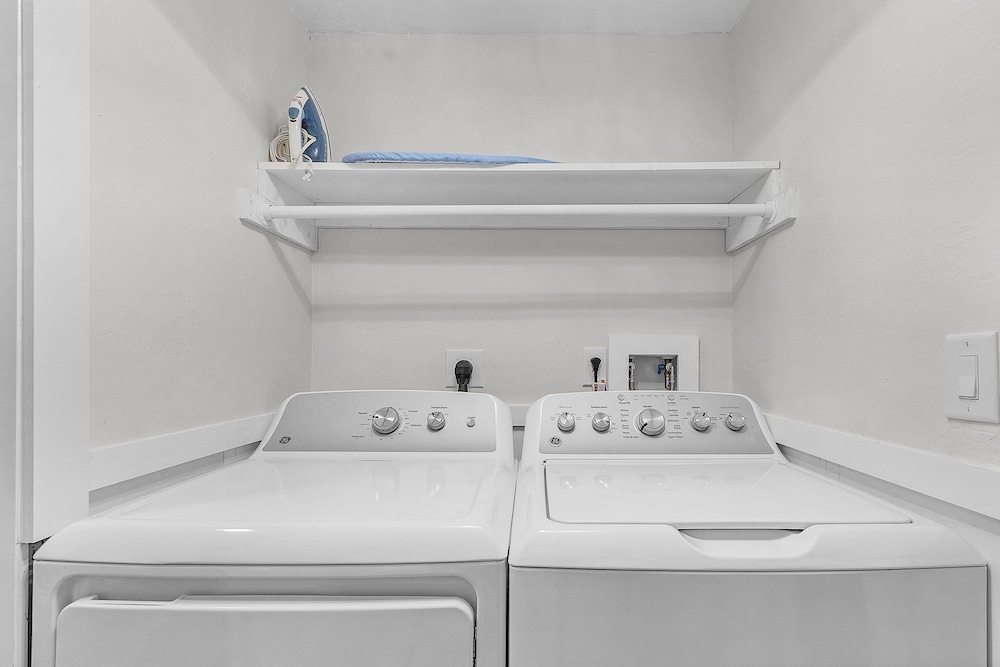 197 Beach Daze: 3br Pool Home, W/ Deeded Beach Access! 3 Bedroom Home