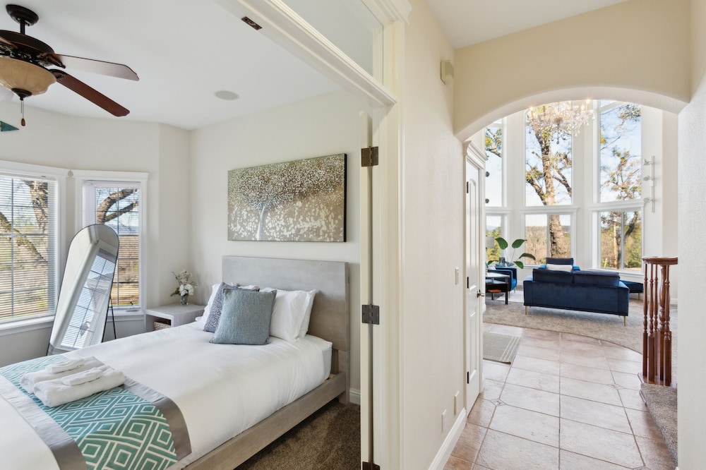 Stunning Mountain Retreat With Unmatched Views 5 Bedroom Estate