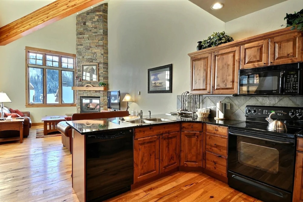 Alpenglow Condos at Big Sky Resort - Property Image 4