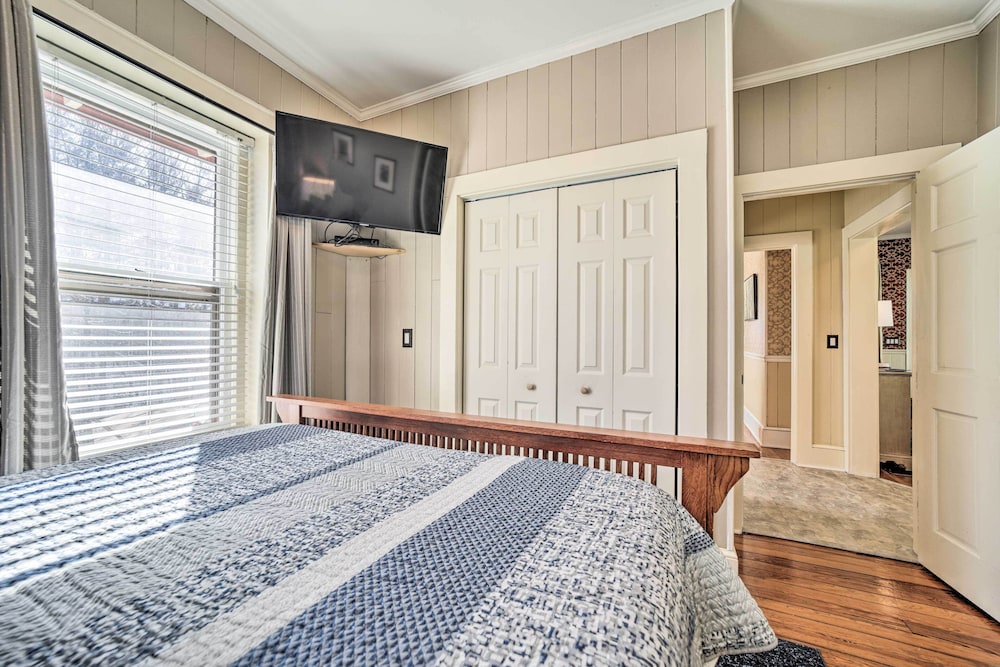 Quaint Home w/ Porch in Downtown Waynesville! view 3