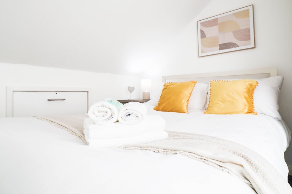 Cosy and Bright 1-bedroom Stay
