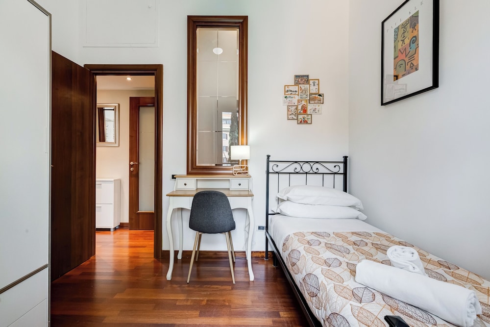 Villa Riccio-Flaminio House