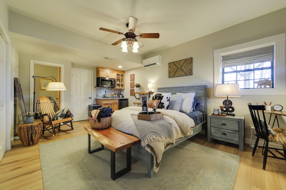 Secluded Mtn-view Retreat in Mars Hill