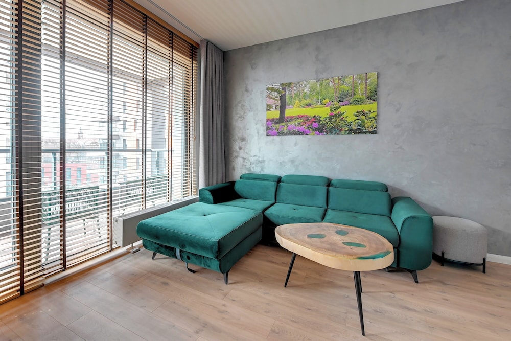 Brabank Riverside & Parking by Downtown Apartments