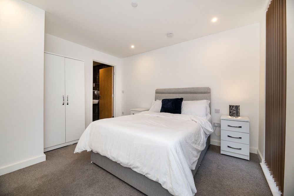 Lovely & Cosy 2 Beds in Birmingham City Apartment view 3