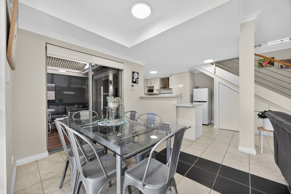 3-bedroom Escape With Outdoor Living Area