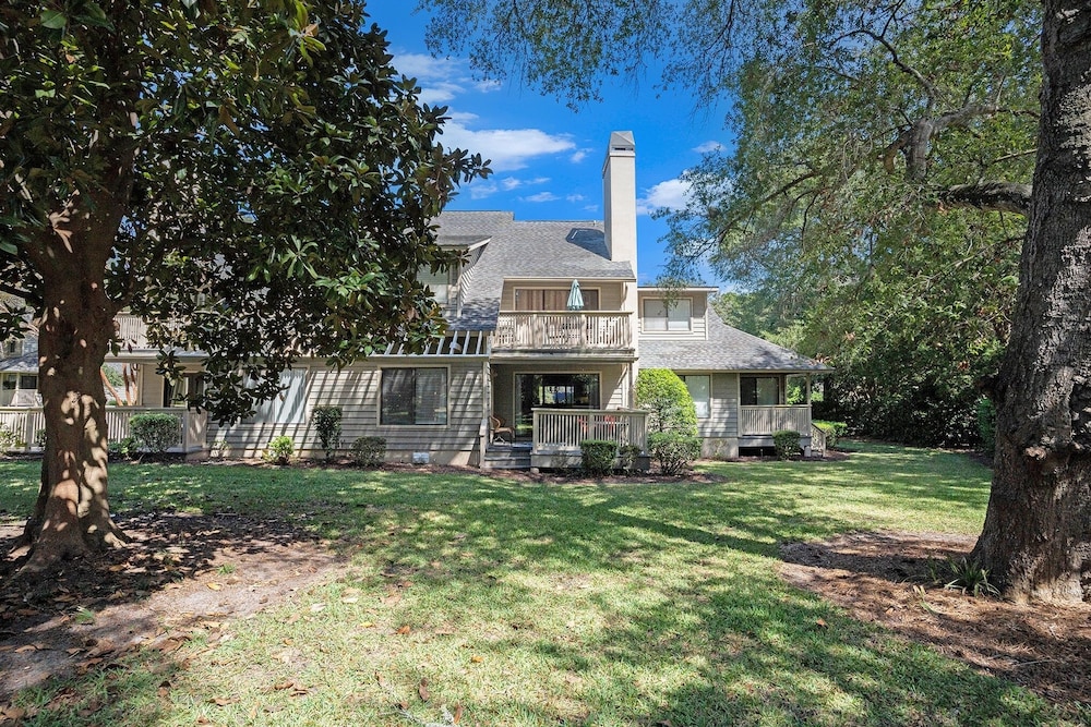 2d West Hyde Park 3 Bedroom Condo