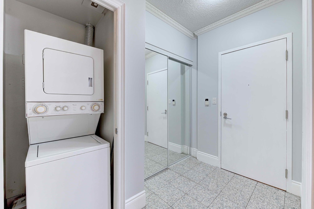 Pelicanstay at Square One Mall