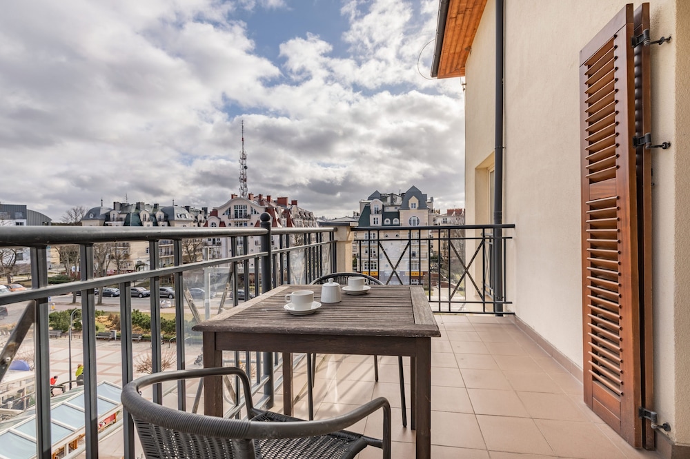 Penthouse Baltic Park 16/331 by Renters view 4