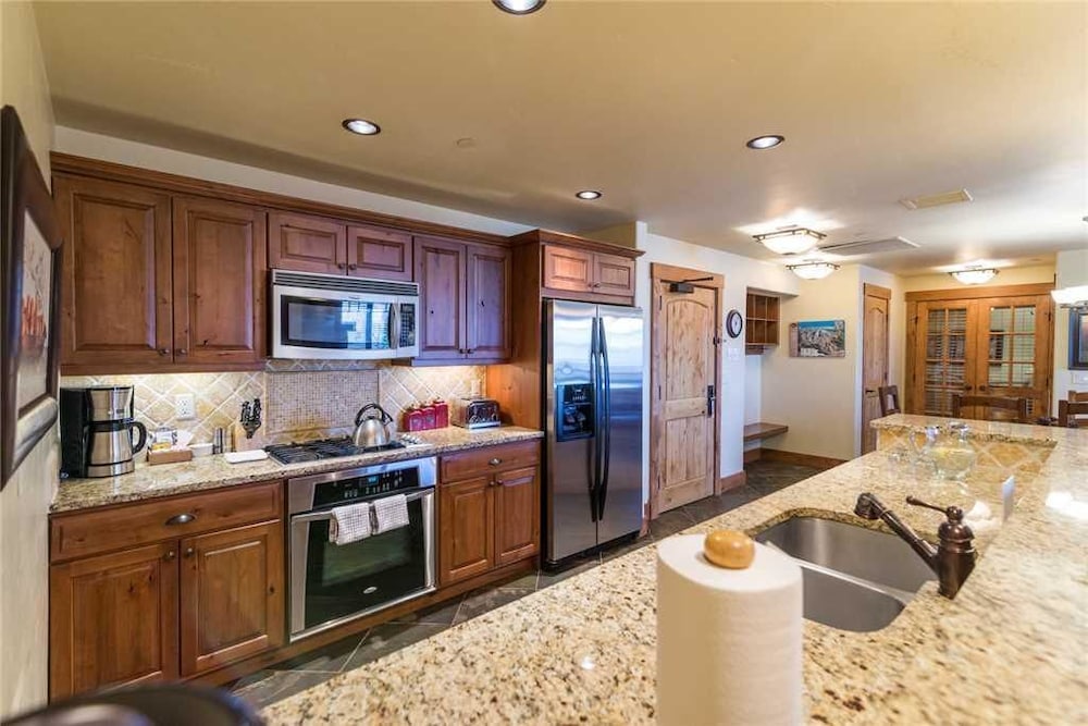 5101 Emerald Lodge, Trappeur's Crossing Apartment 3