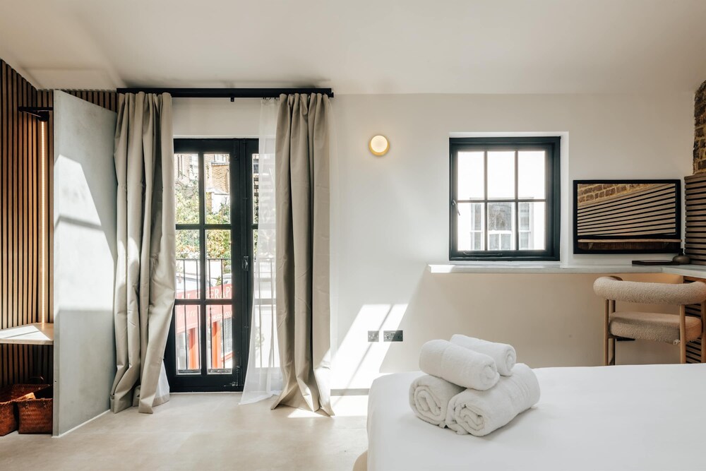 The Primrose Mews in Greater London