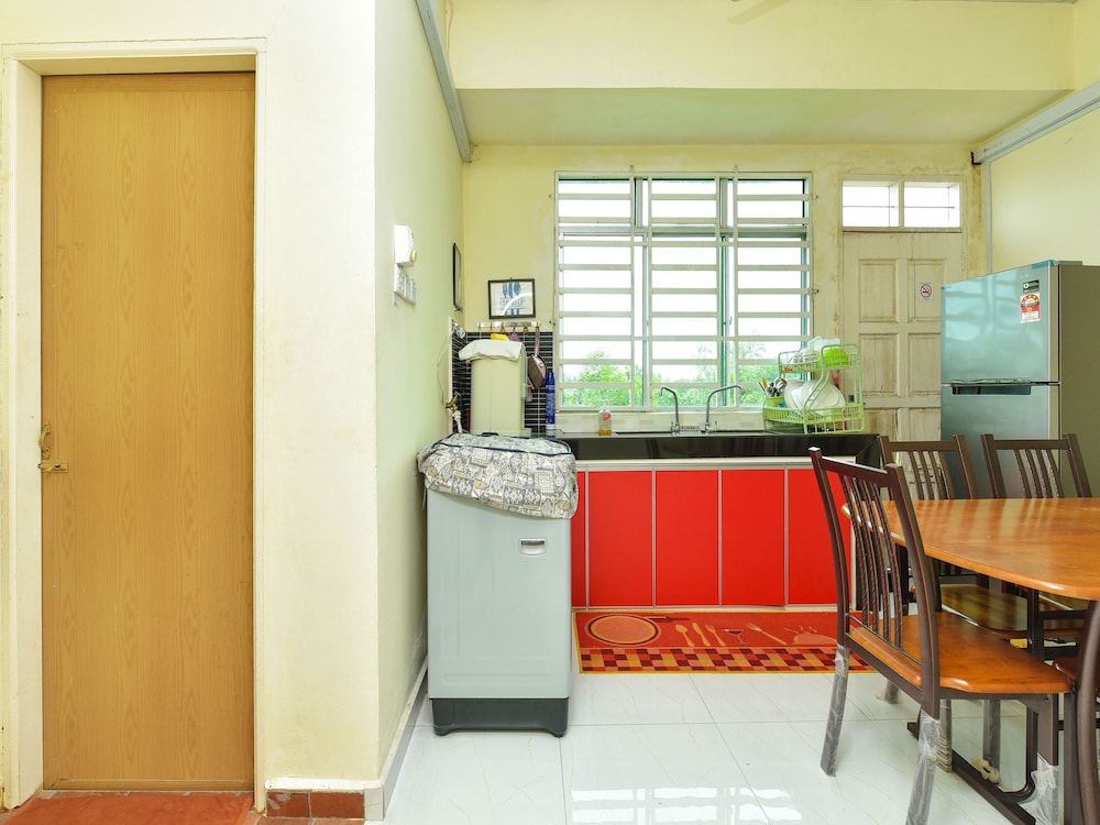 SPOT ON 90163 Kpfb Roomstay 2 - Hostel photo 6