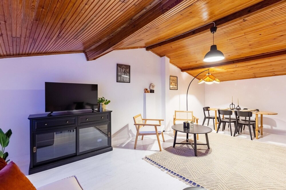 Central Flat Near Taksim Square in Sisli