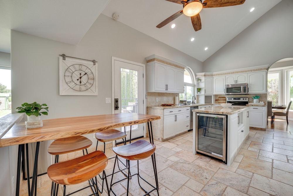 Private Hot Tub: Home Near Moses Lake Access