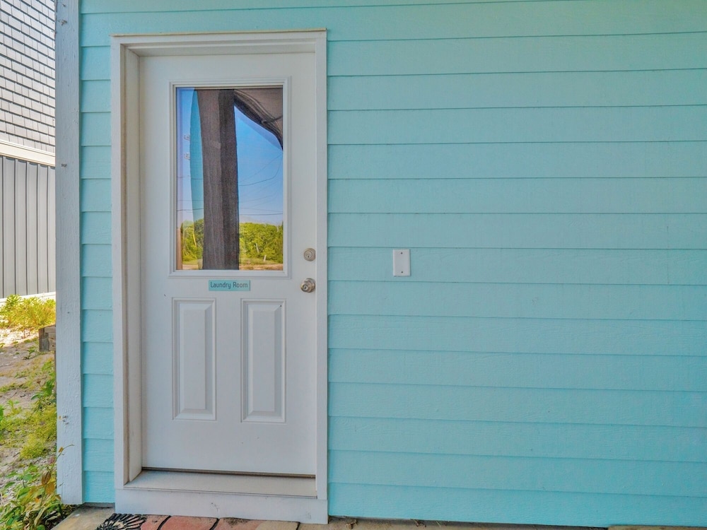 Walking on Sunshine by Topsail Realty