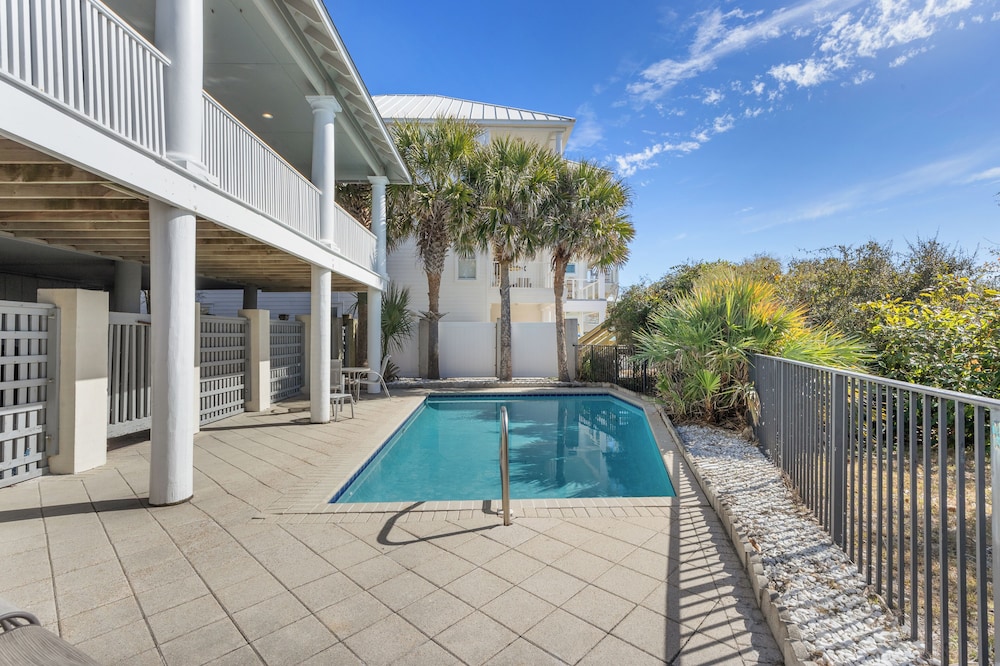 A Winterpast by the Sea - Gulf Front on 30A With Private Pool!