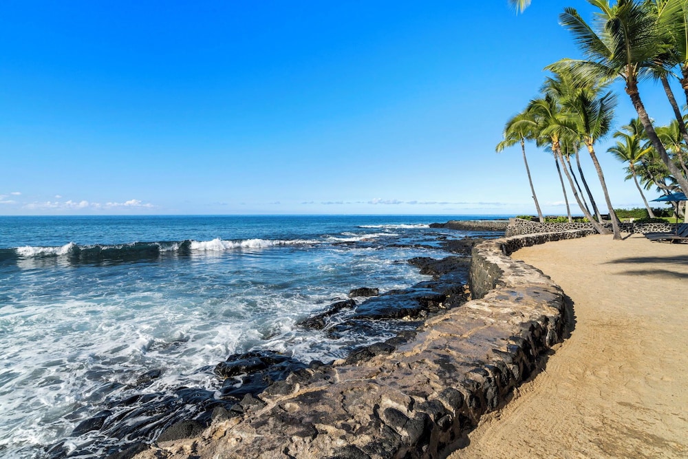 Oceanfront Island Living - Beautiful Kona Condo for Extended Stays - Vrkcv