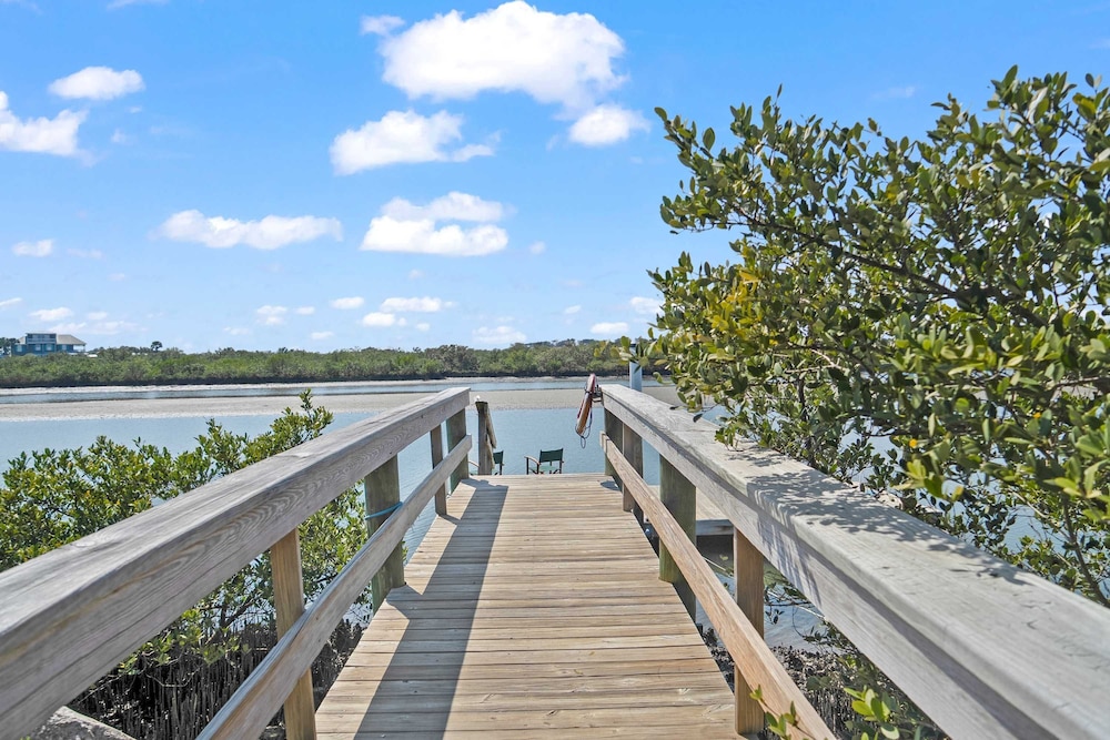 Dolphins and Dream Water Views Dock Your Boat