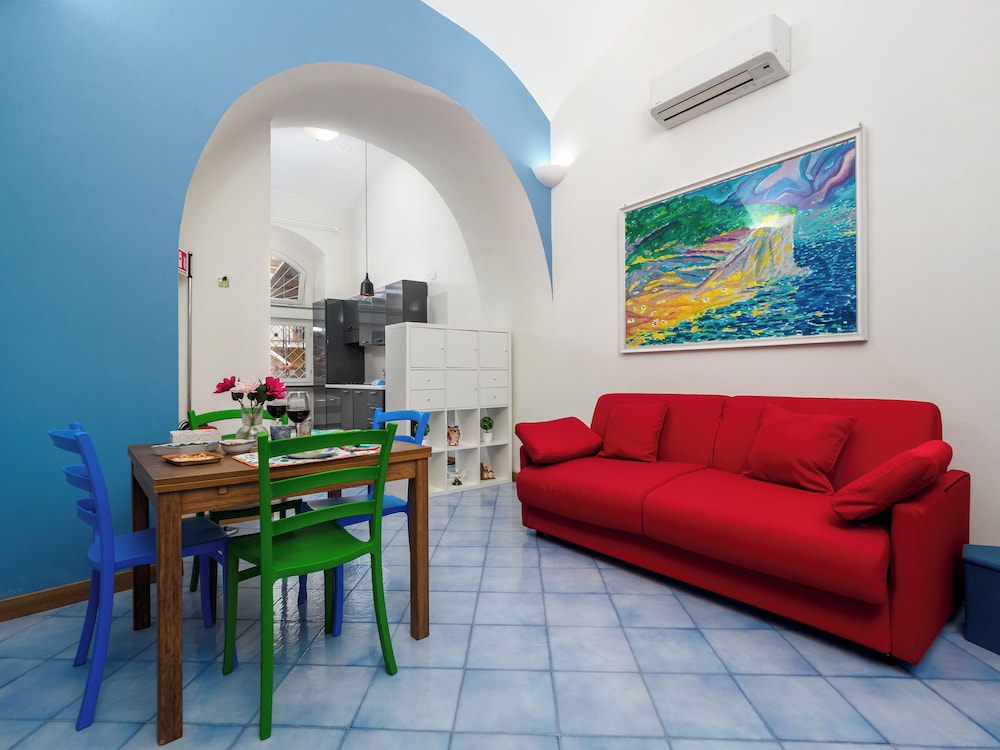 Ficus Home photo 1