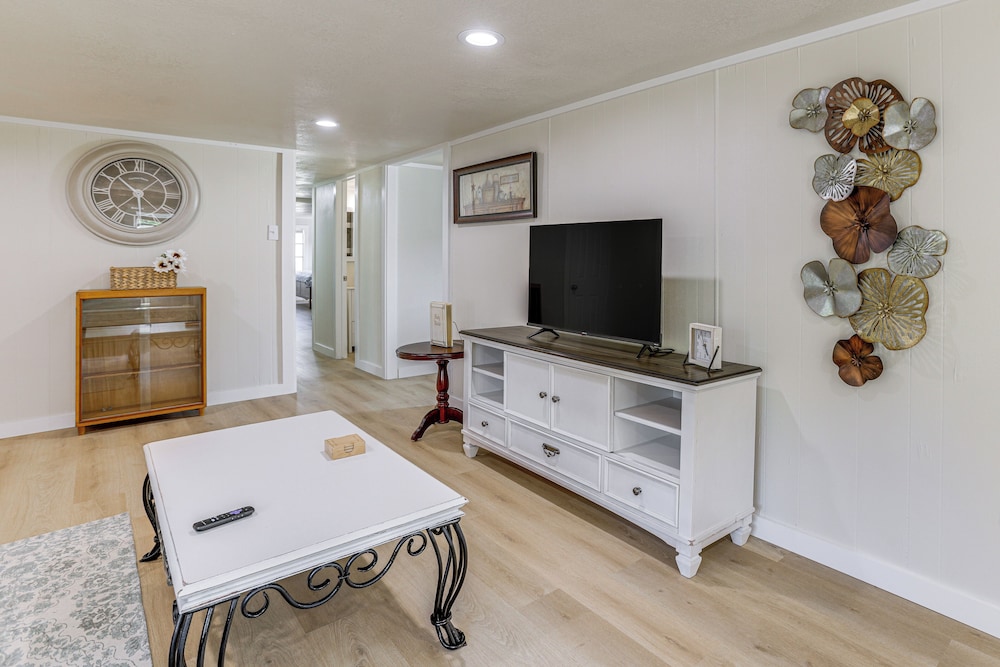 'crosby Huffman Hideaway' Serene Escape w/ Yard