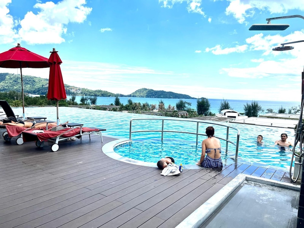 Studio Apartments With Shared Pool Near