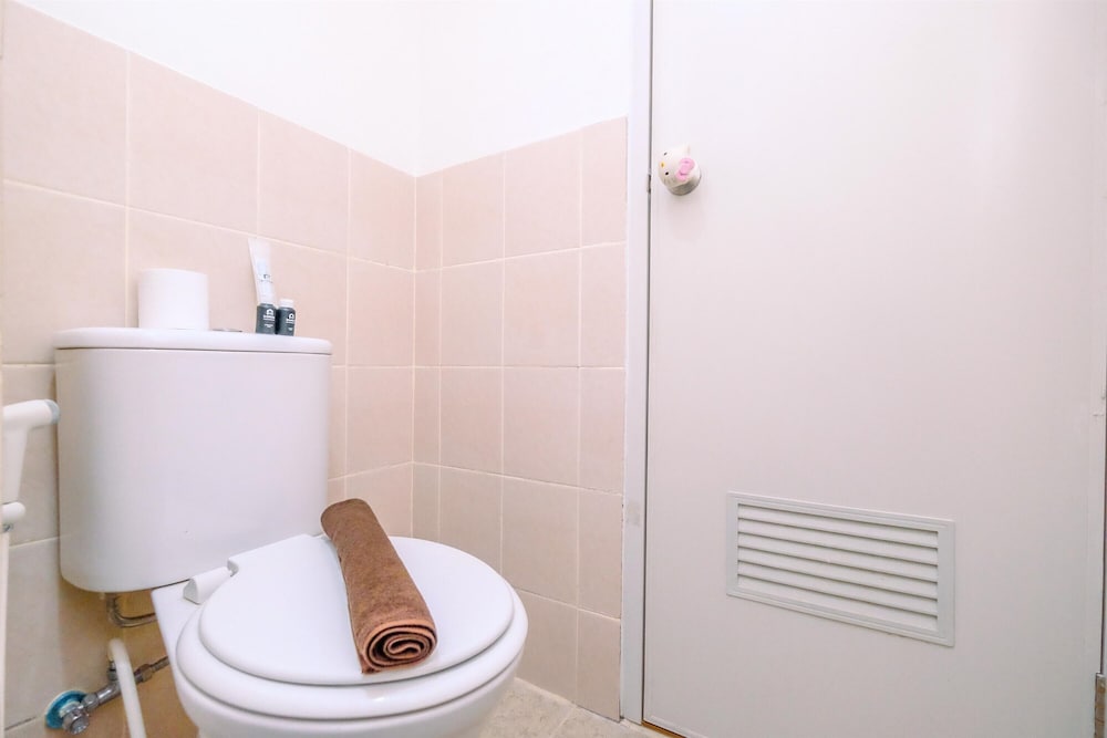 Homey and Modern 2BR at Podomoro Golf View Apartment
