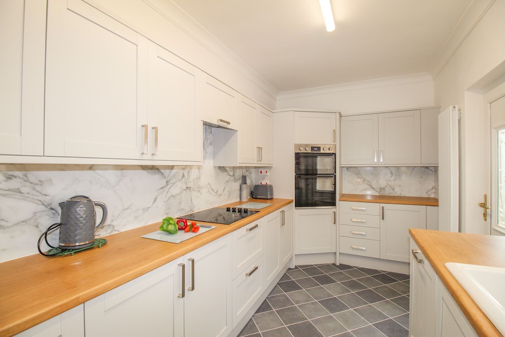 Weymouth Bay Apartment A