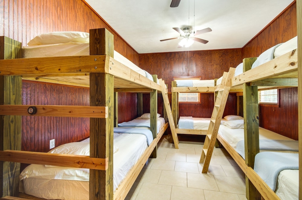 McComb Vacations - Cozy Summit Cabin w/ Hiking Trails  Fishing Pond! - Property Image 5