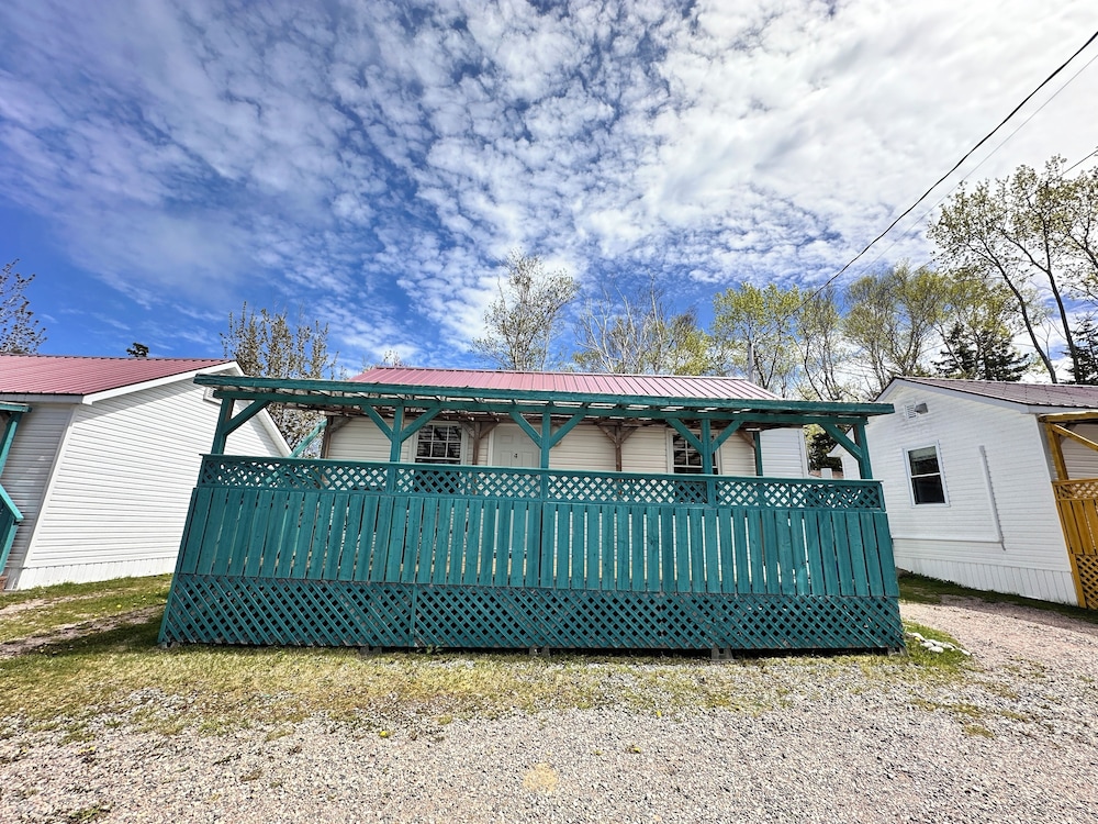 Skyline Cabins