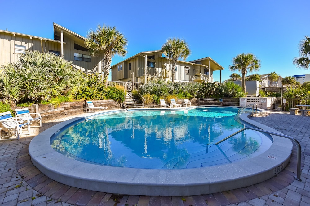 Sunnyside Up Townhome at Sea Dunes - Ocean View Next to Pool - B6 Up view 5