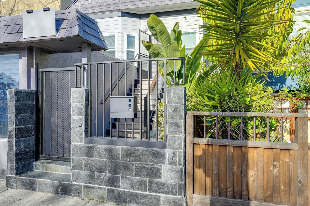 Walk to Crab Cove Beach: Alameda Home w/ Game Room