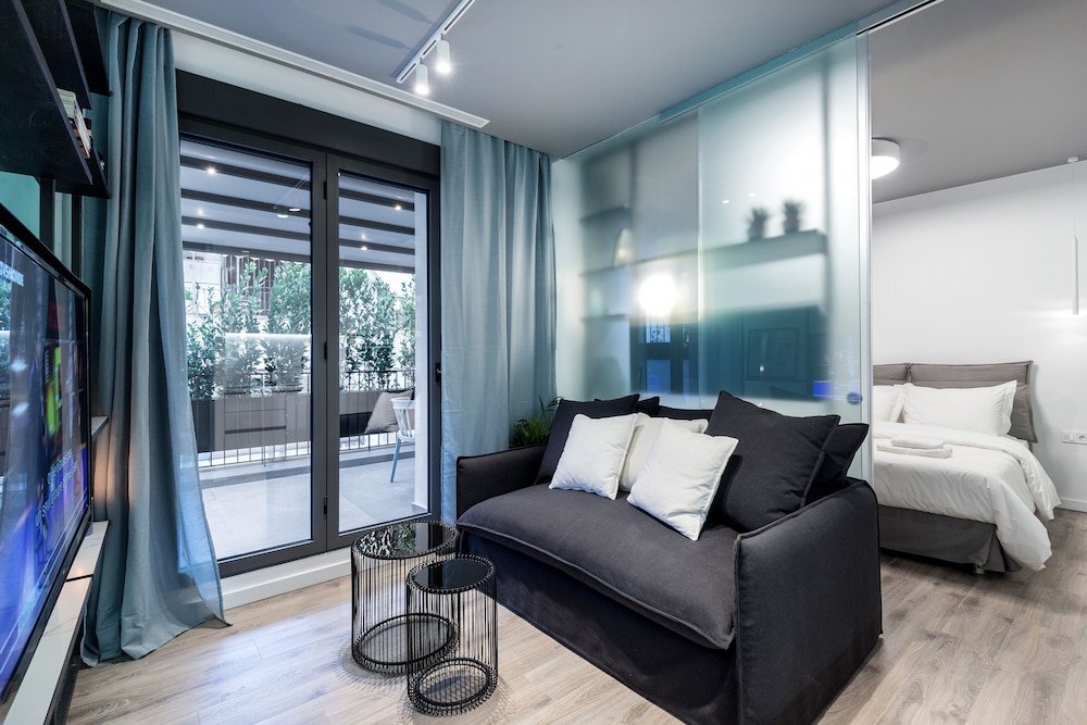 Elysan Urban Stays