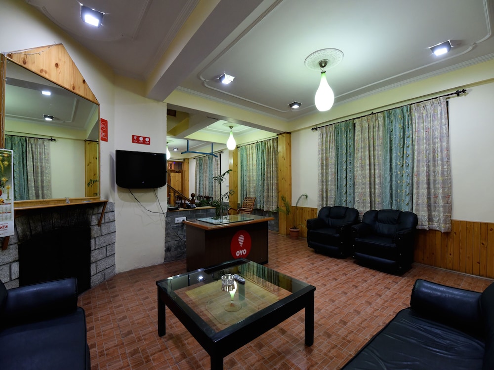 OYO 14150 Celebriti Suites